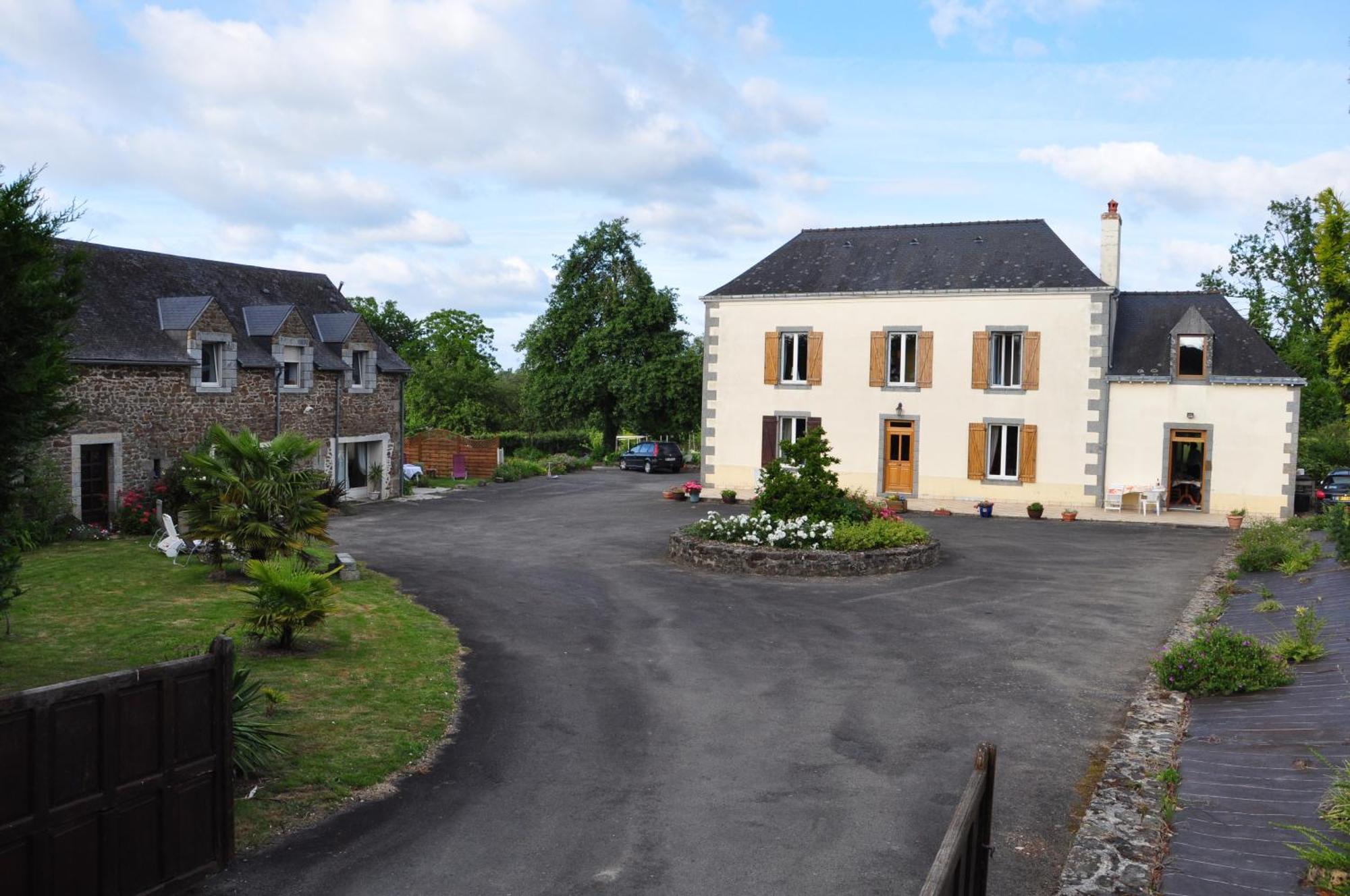 La Grande Malardiere Saint-Georges-Buttavent Esterno foto